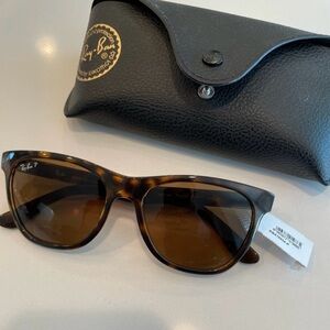 Women’s Ray-Ban Sunglasses